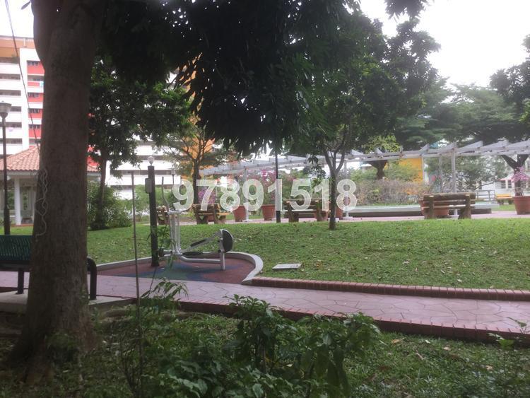 Tampines Street 21 (D18), Shop House #135483742